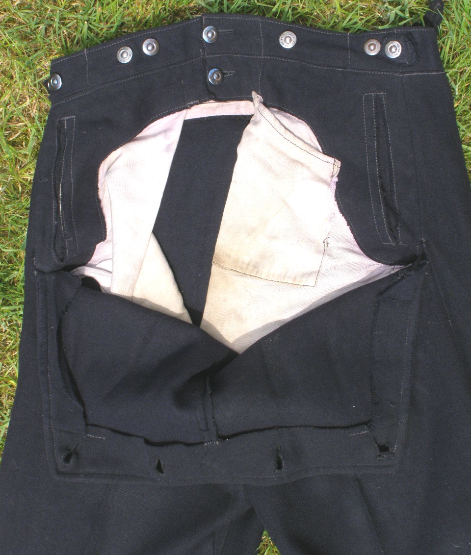 10045-26 Marine HJ Marinebluse, Kieler Kragen, Knoten, Schlaghose.
