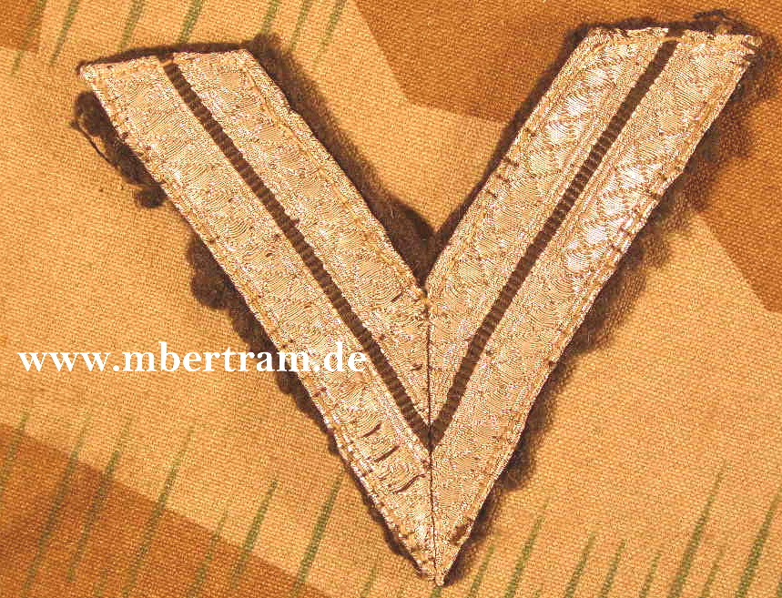 Obergefreitenwinkel Wehrmacht, grüner Stoff, getragen