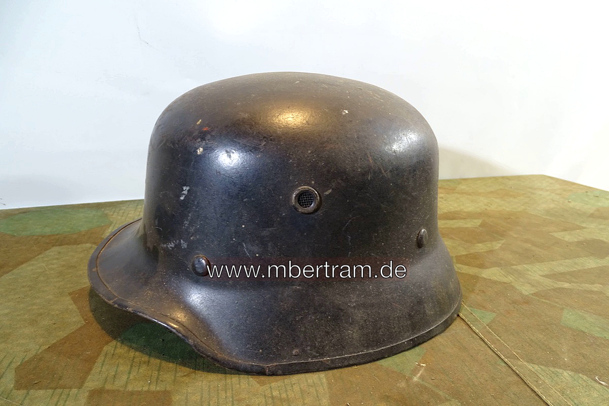 Schwarzer DDR Fieberglas Feuerwehrhelm, wie Wehrmachts Parade Helm