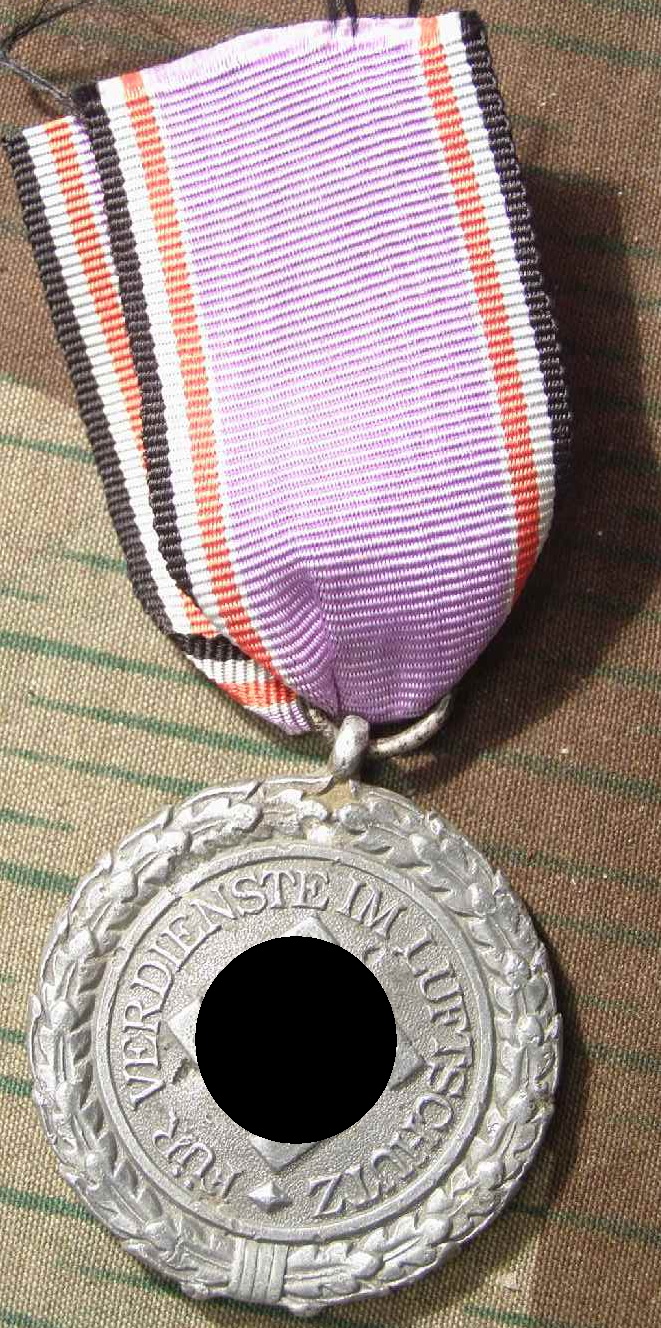 Medaille für Verdienste im Luftschutz 1938, Leichtmetall