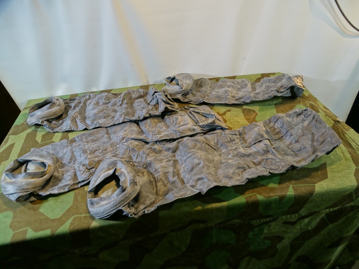 2 Paar Wehrmacht Kavallerie Pferde Gasschutz Strümpfe 41, " aqd "
