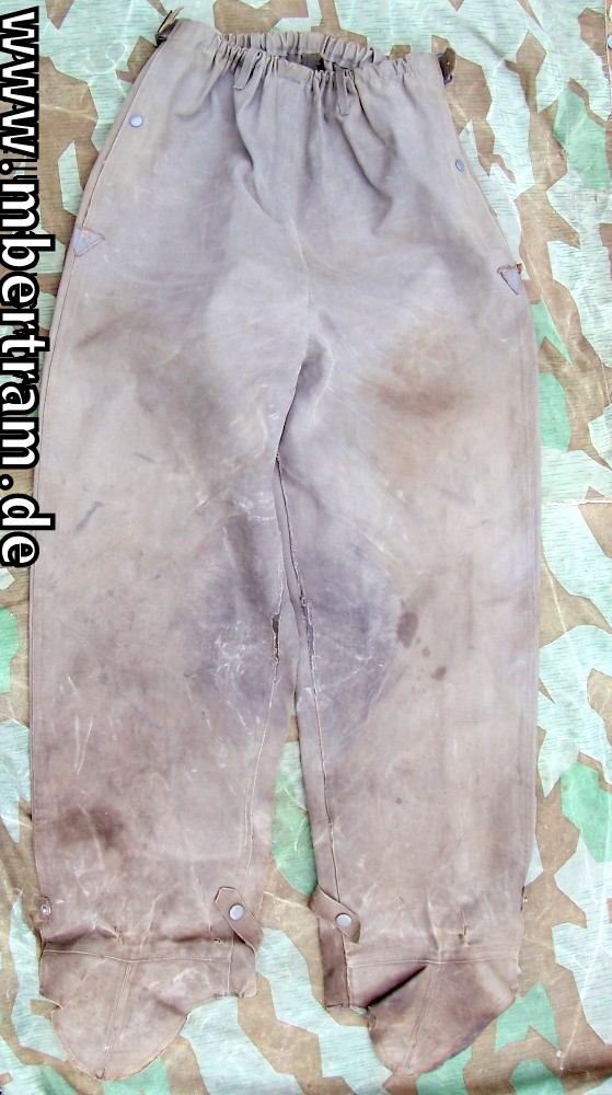 Wehrmacht feldgraue gummierte Wetterhose, Kradmelder, Gebirgsjäger