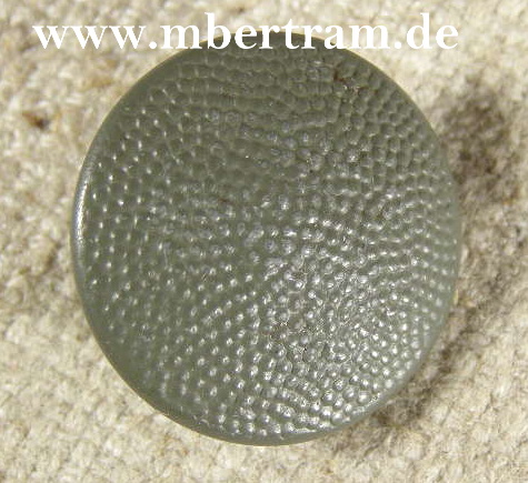 WH Uniformknopf, Feldgrau, ca. 19mm, gekörnt