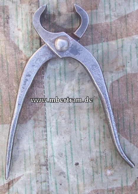 Wehrmacht Schusterei , Zange zum ziehen der Stiefelnägel