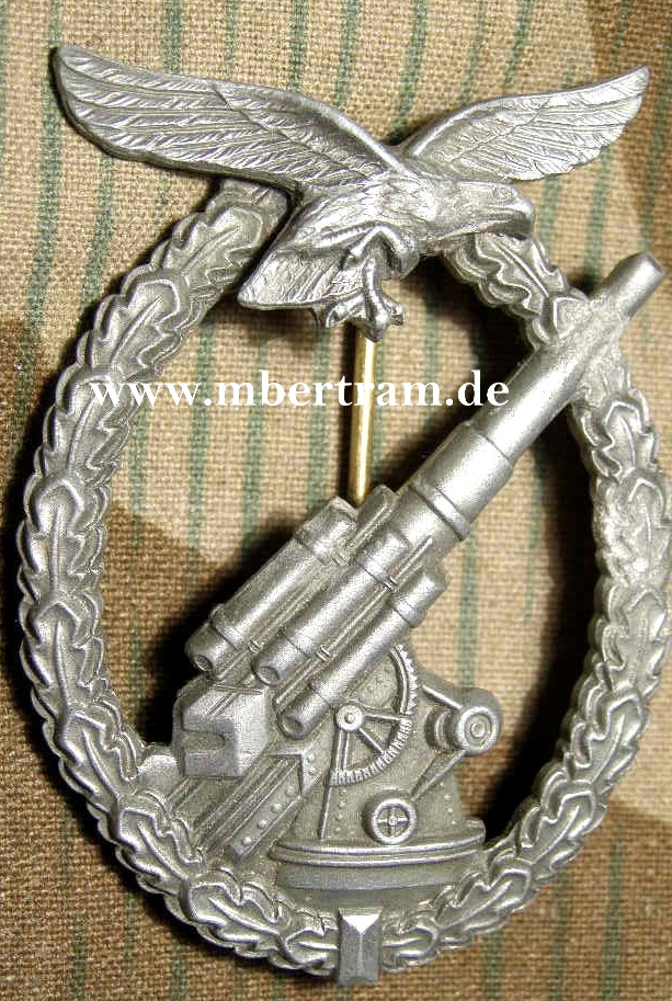 Flakkampf Abzeichen, Schöne Prägung. Ohne Hakenkreuz