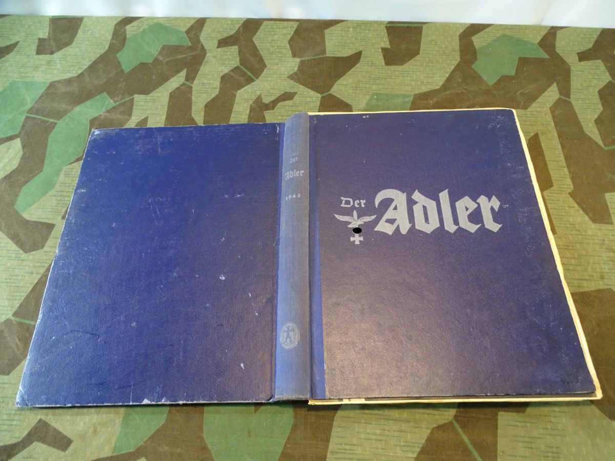 Gebundener Sammelband, Jahrgang 1943 zur Luftwaffen Zeitschrift " Der Adler"