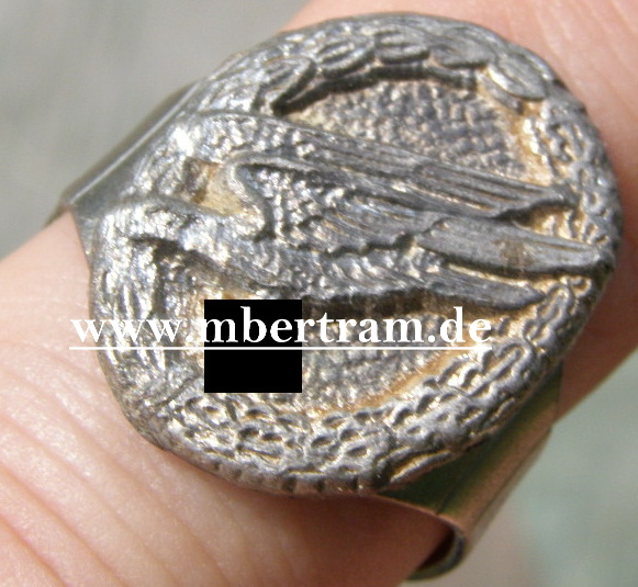 Replik: Fingerring für Fallschirmjäger, versilbert, gealtert