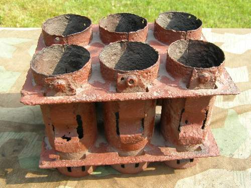4013-1 Batterie Nebeltöpfe von einem deutschen Kettenfahrzeug
