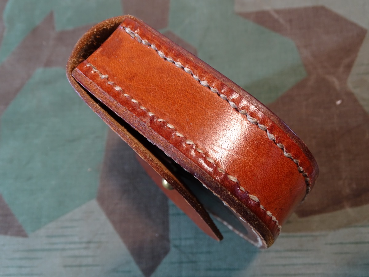 Braune Ledertasche für Strichplatten Beleuchtung, frühe Wehrmacht 1936, schöner Zustand und Stemplung