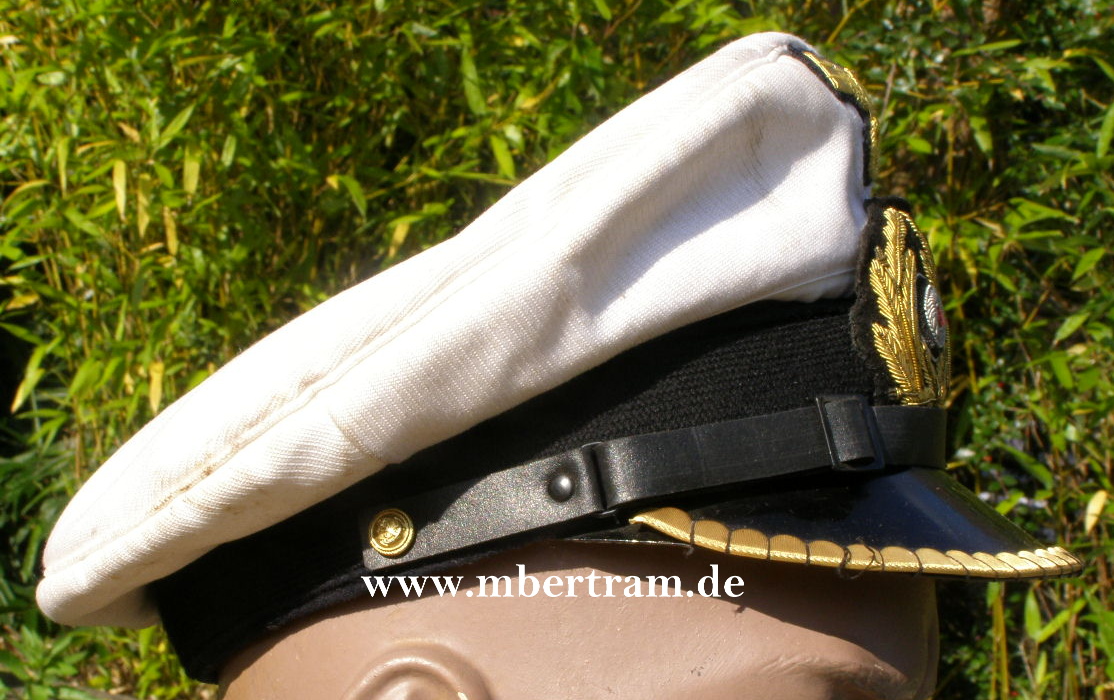 Replik: Kriegsmarine " Kaleu"- Kapitänleutnant Mütze.