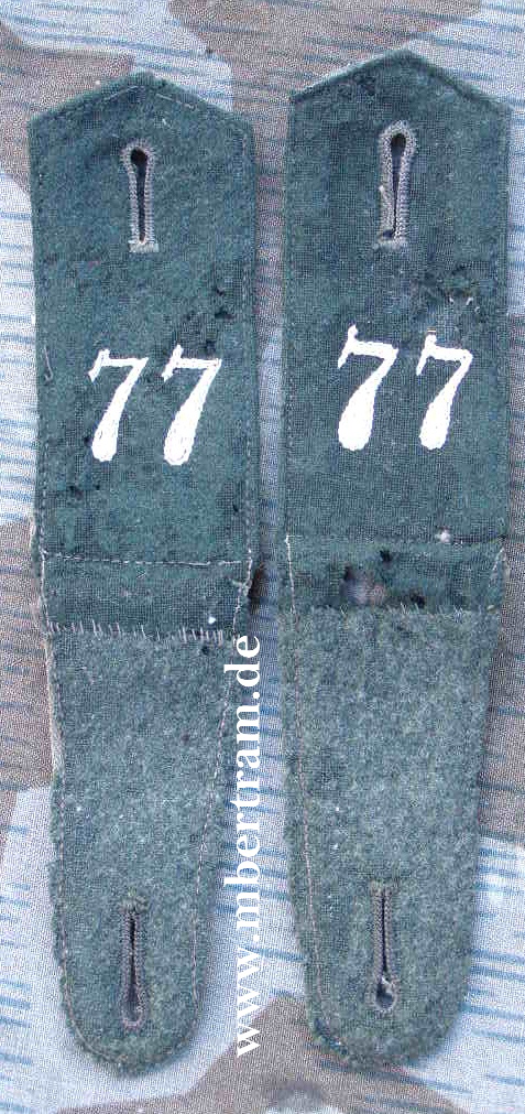 Paar Schulterklappen Schütze Infanterie Regiment 77