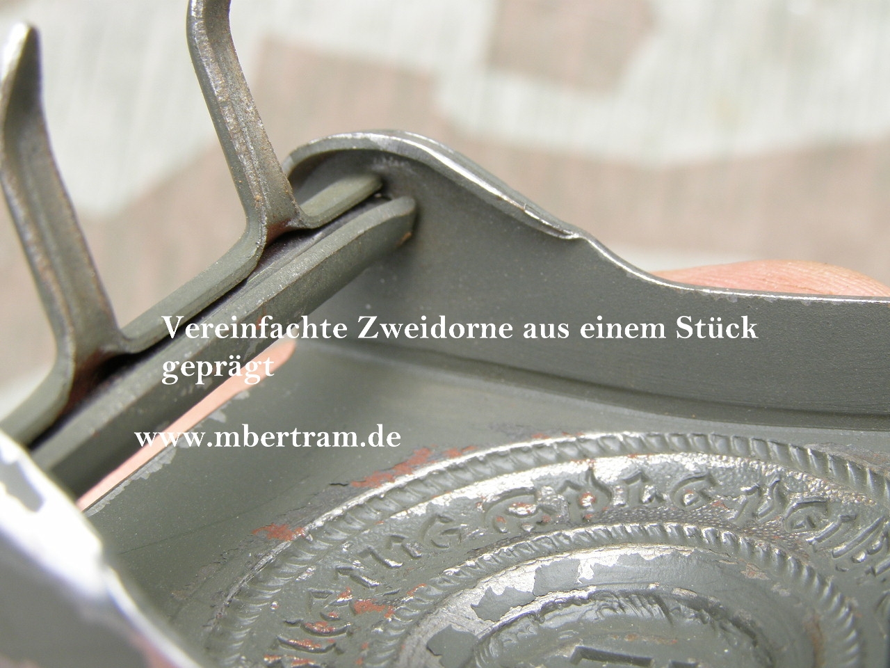 10055-10 SELTENES EXTREM SPÄTES SS Koppelschloß mit Riemen