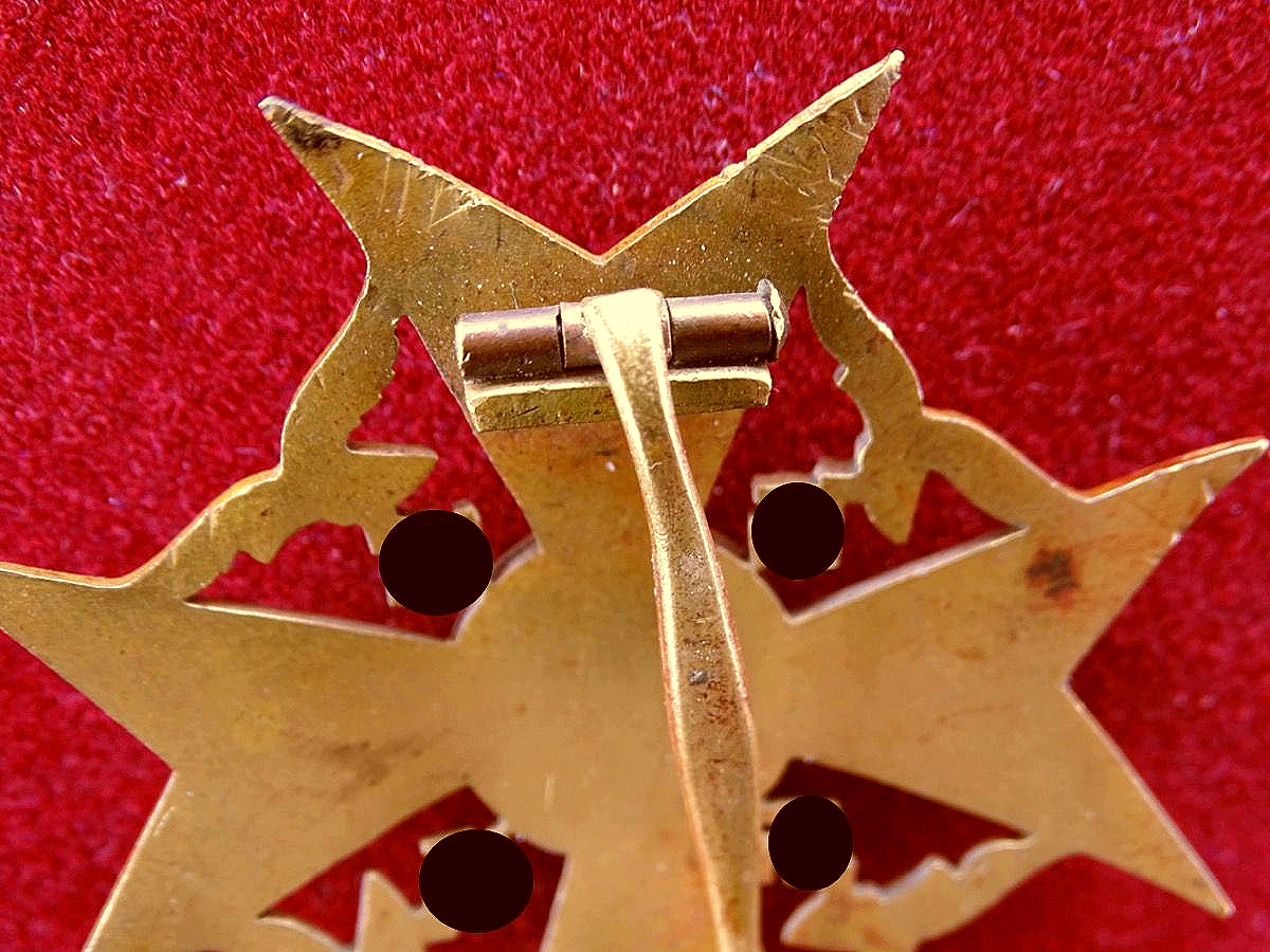 Spanienkreuz in Bronze ohne Schwerter, Buntmetall, Gewölbt Spanienkreuz in Bronze ohne Schwerter, Buntmetall, Gewölbt