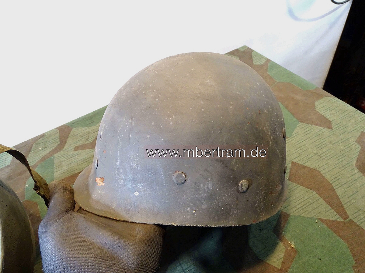 21018-10 US Stahlhelm Modell 2. Weltkrieg Modell 1944. Guter Zustand, MEDIUM