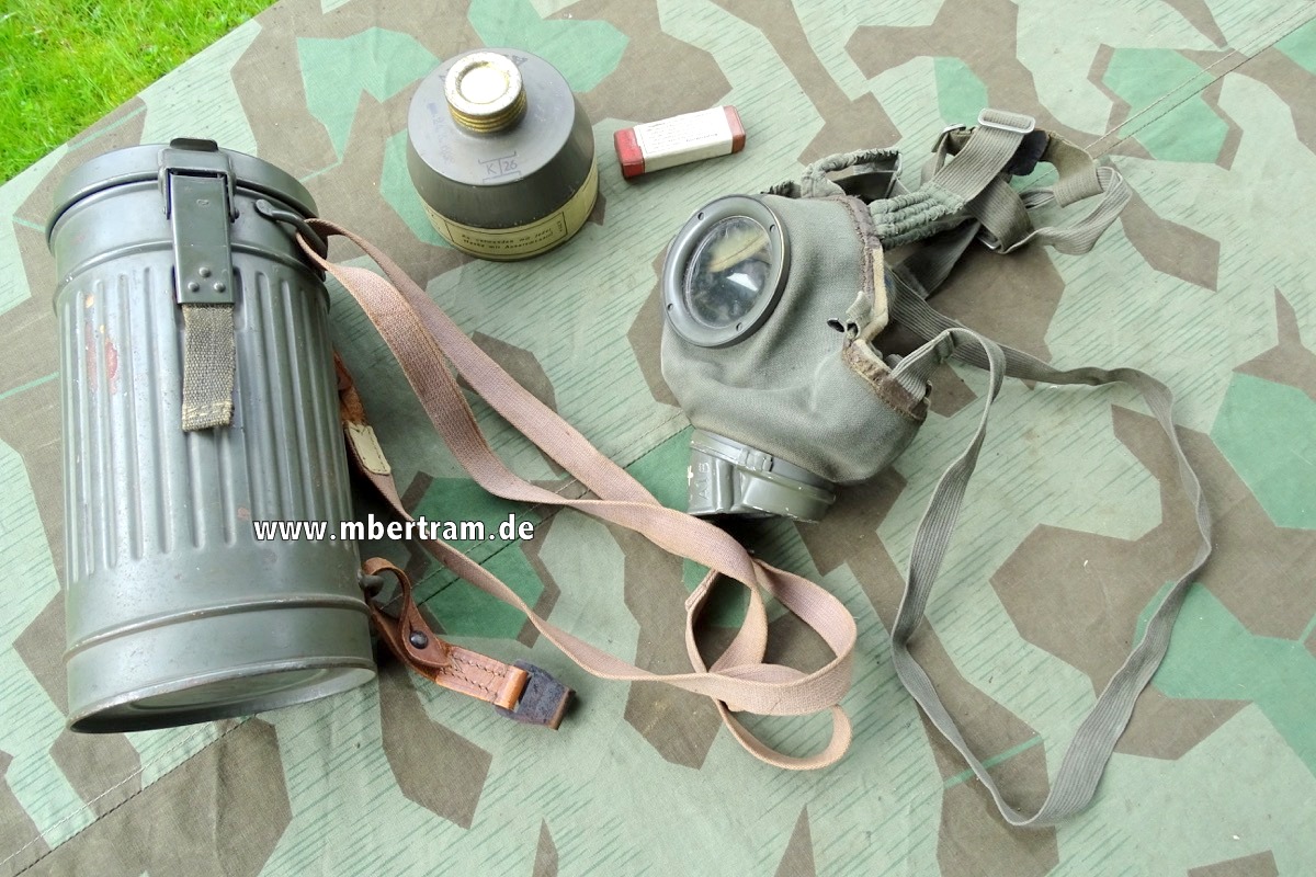 WH Gasmaske M 30, Dose, Riemen, Filter, Losantin zusammengehörig 1936, Z 2-3