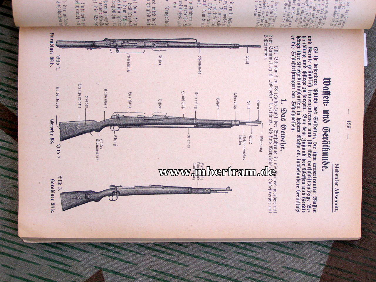 12101-12 Der Dienstunterricht im Heere für den Kanonier 1940, 319 s.
