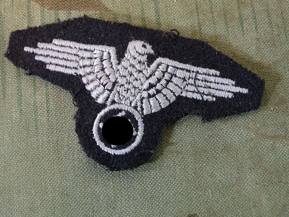 Replik: Waffen SS Mützenadler, gestickt. 