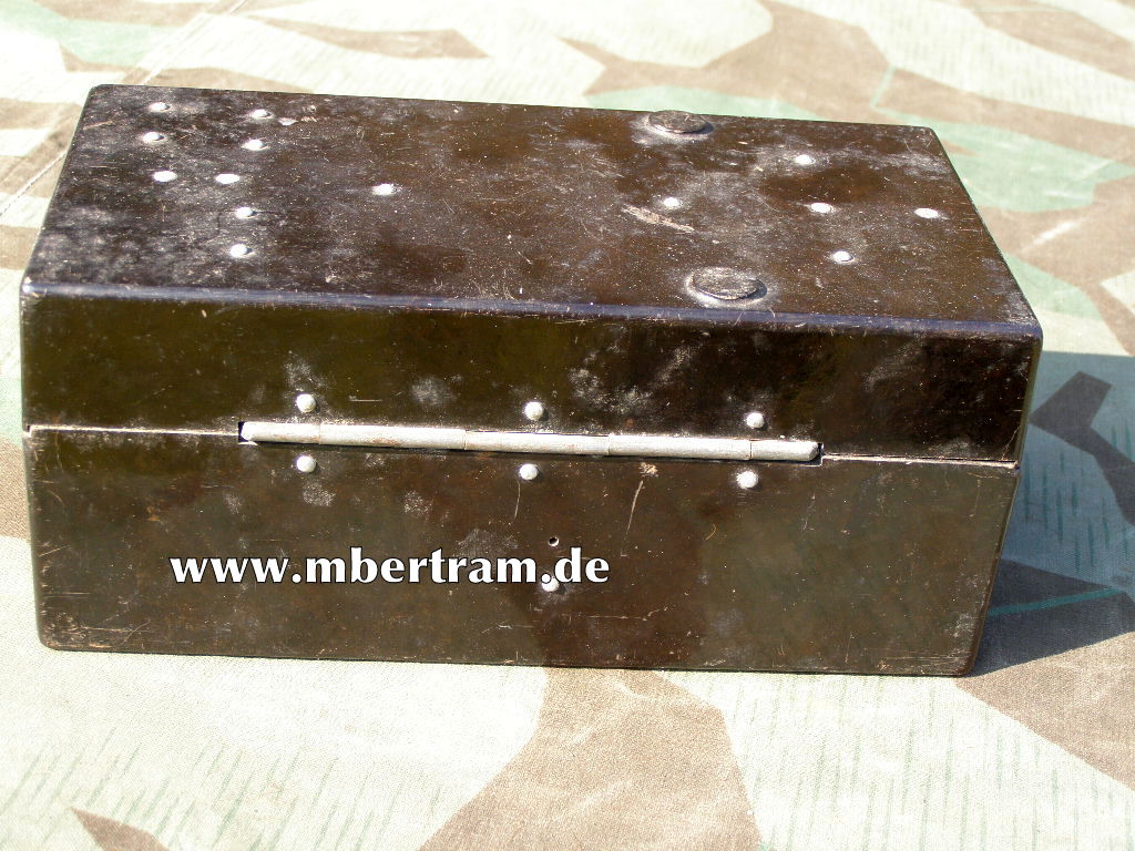 13486-3 Bakelit Zubehöhrkasten f. Einheitslaterne Wehrmacht " eje"