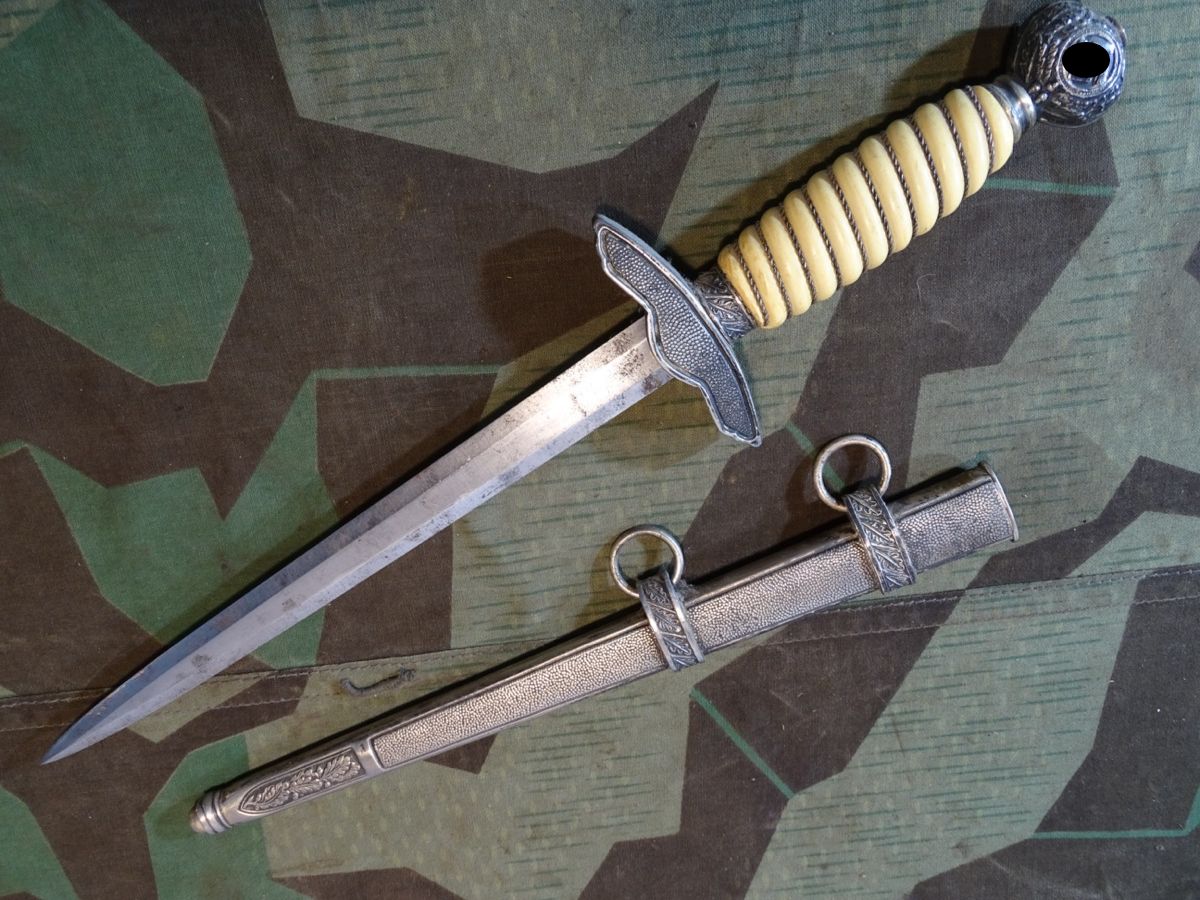 Replik: Luftwaffen Offiziersdolch Weyersberg Solingen Replik: Luftwaffen Offiziersdolch Weyersberg Solingen