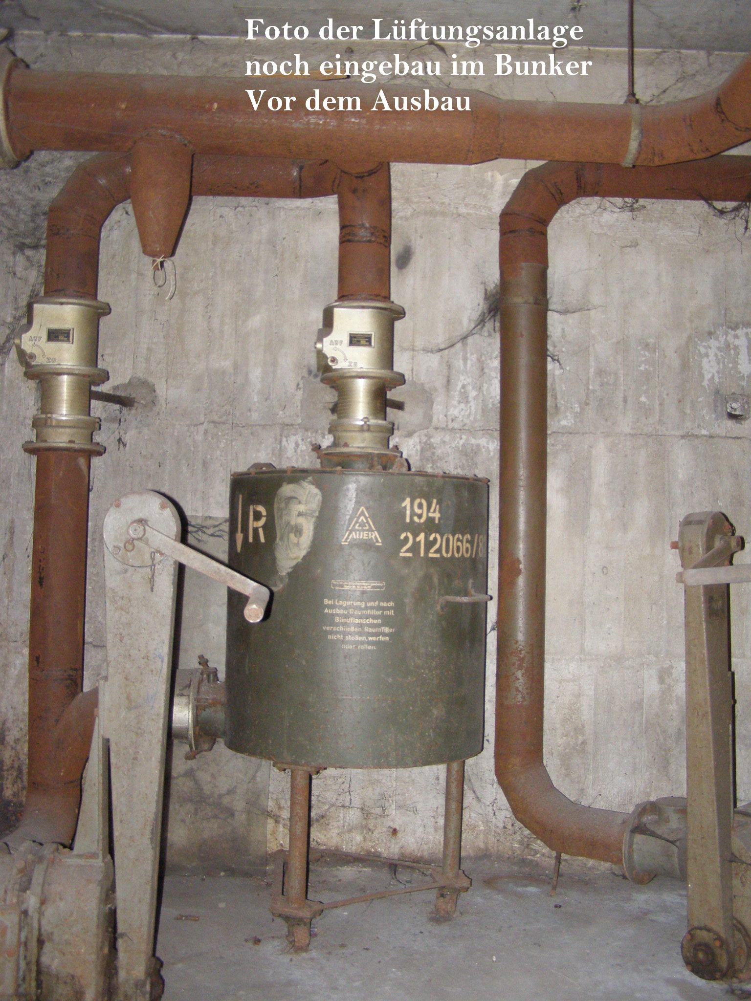 10511-1 Bunker Lüftungsanlage, 1942. 2 riesige Filter, Pumpe...