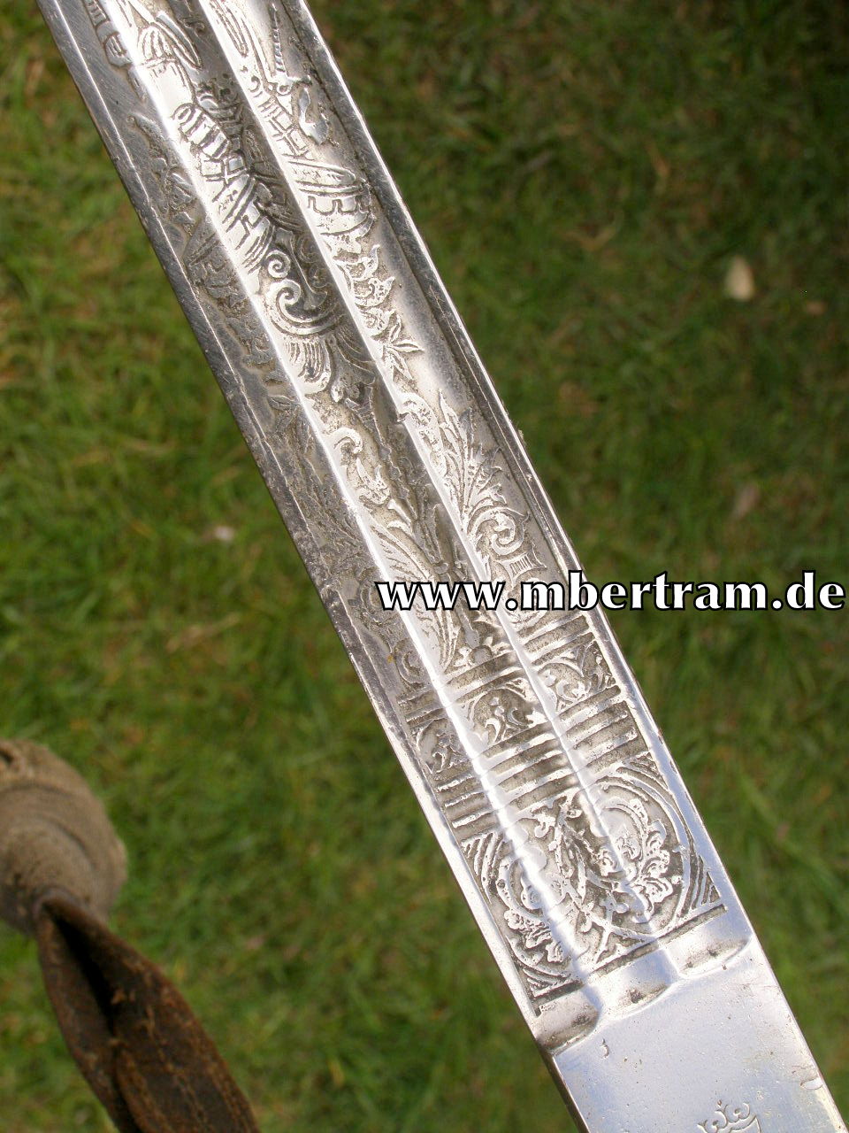 10304-13 Extra-Kürassier-Degen M 1854 -Klingenätzung, Portepee.