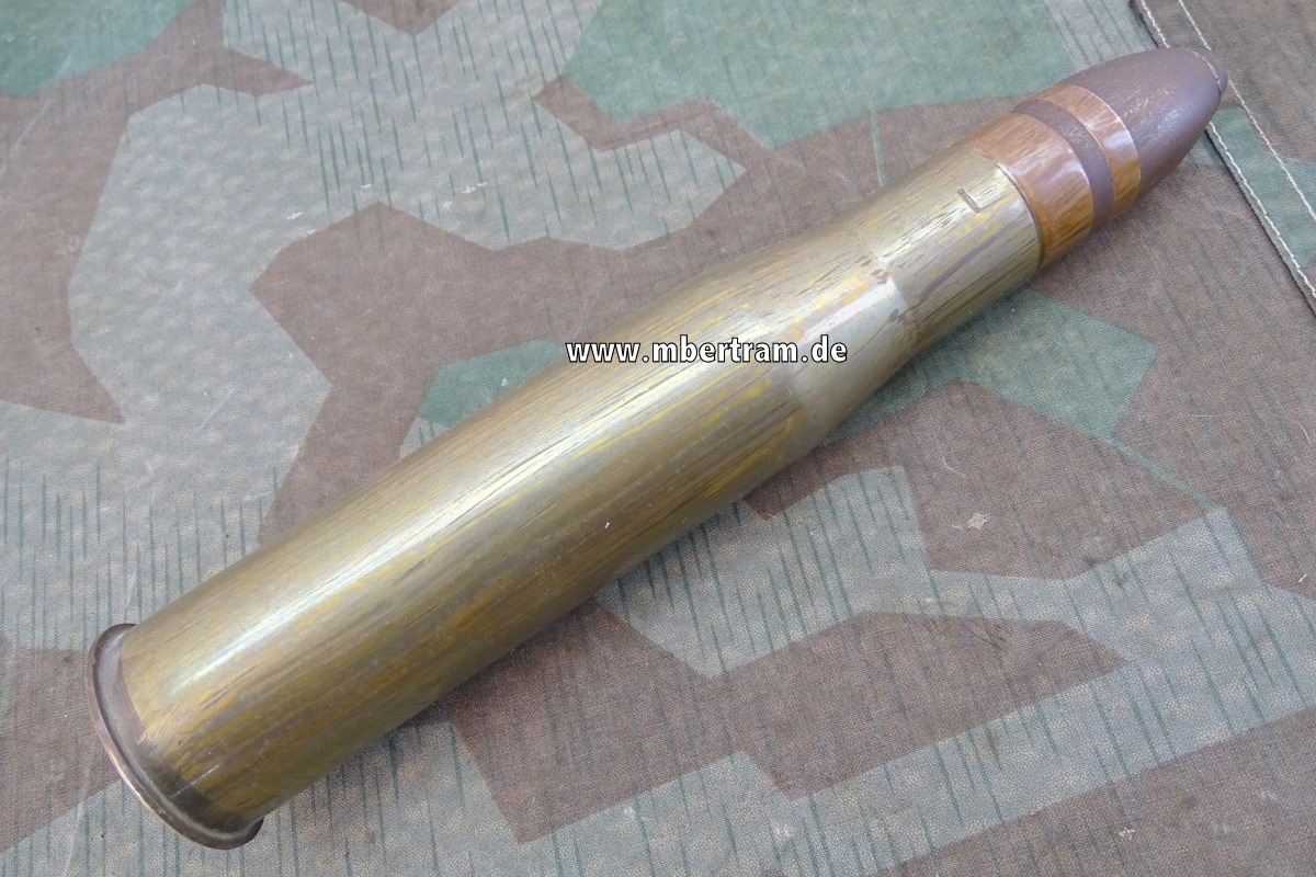 Deko Munition für US M 16 Kanone, Messinghülse von 1942