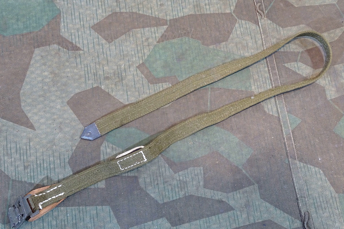 WH Sanitäts Webriemen Abschnürgurt , ca. 85 cm, neuwertig