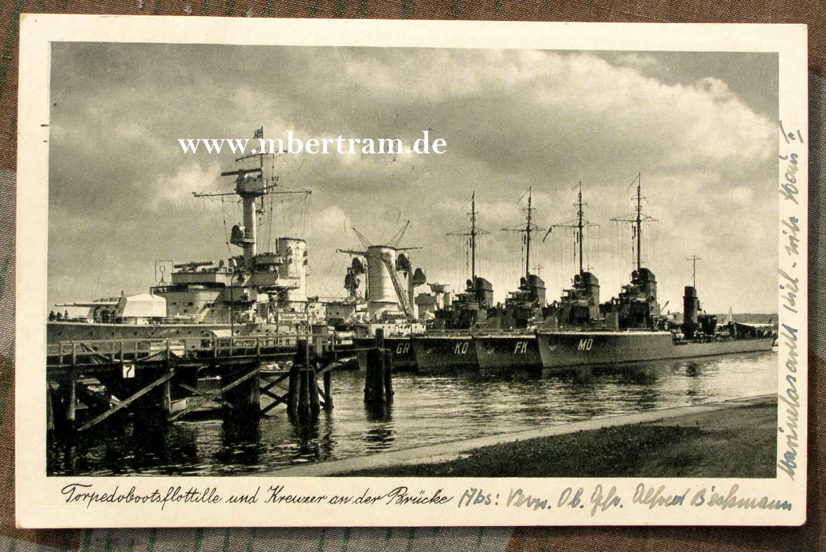 Torpedobootflotille u. Kreuzer an der Brücke Feldpost 1940