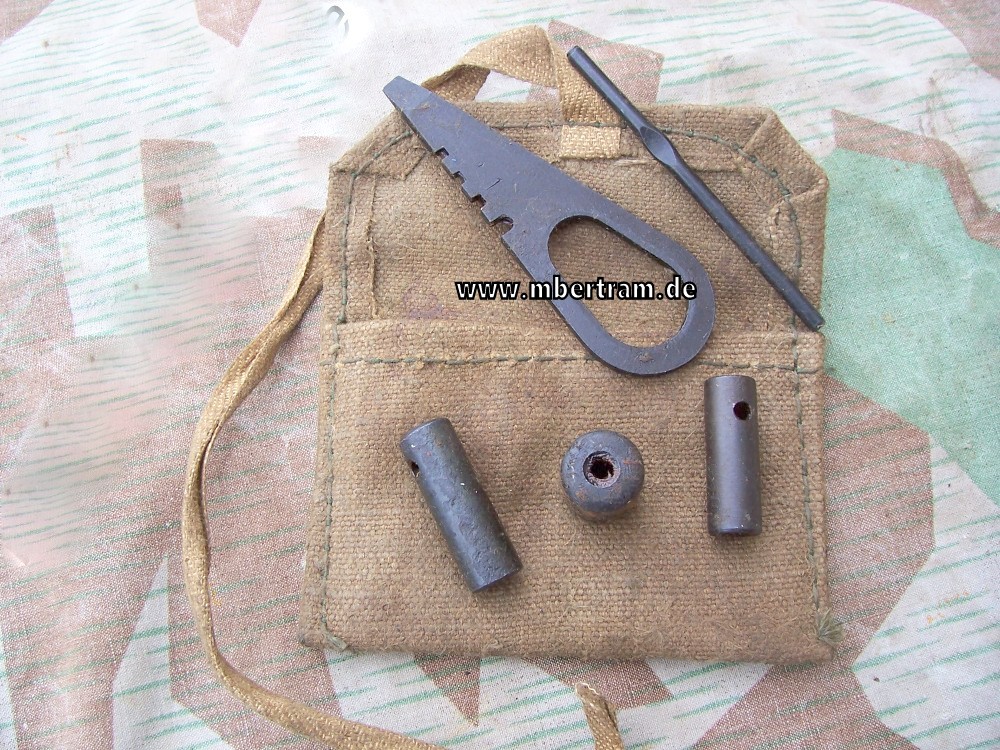 Werkzeugsatz für russ. Nagant Karabiner / Gewehr.