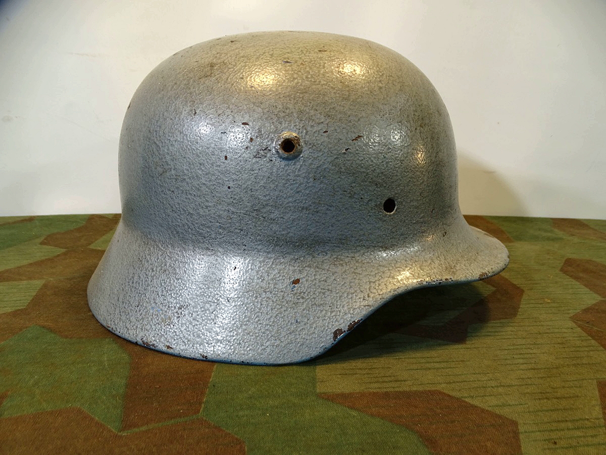 Wehrmacht Stahlhelmglocke M 35 , überstrichen, Gr. 62