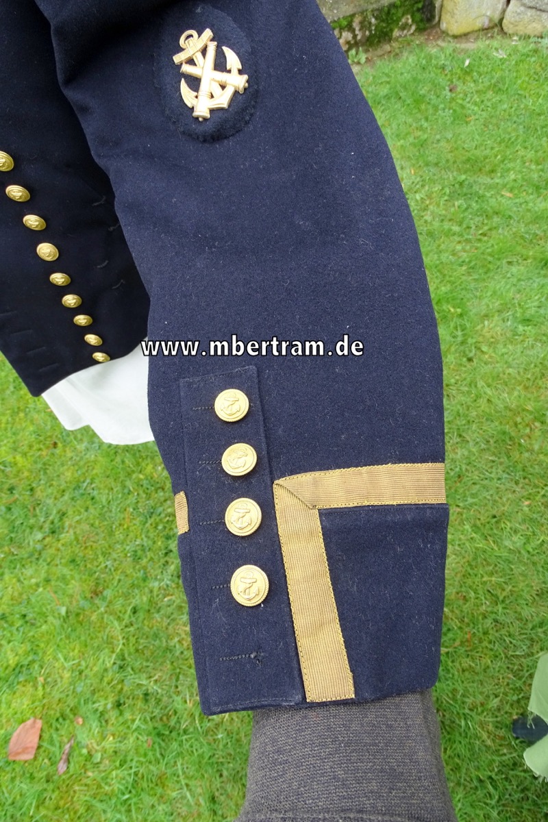 2385-95a0d81fc2b3ec KM dunkelblaue Paradejacke, Feuerwerkersmaat, um 1937.