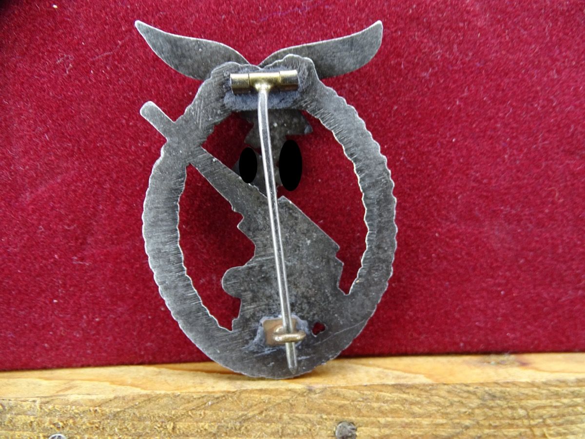 Kampfabzeichen der Flakartillerie der Luftwaffe / Flakkampfabzeichen, Feinzink, späte Fertigung um 1945