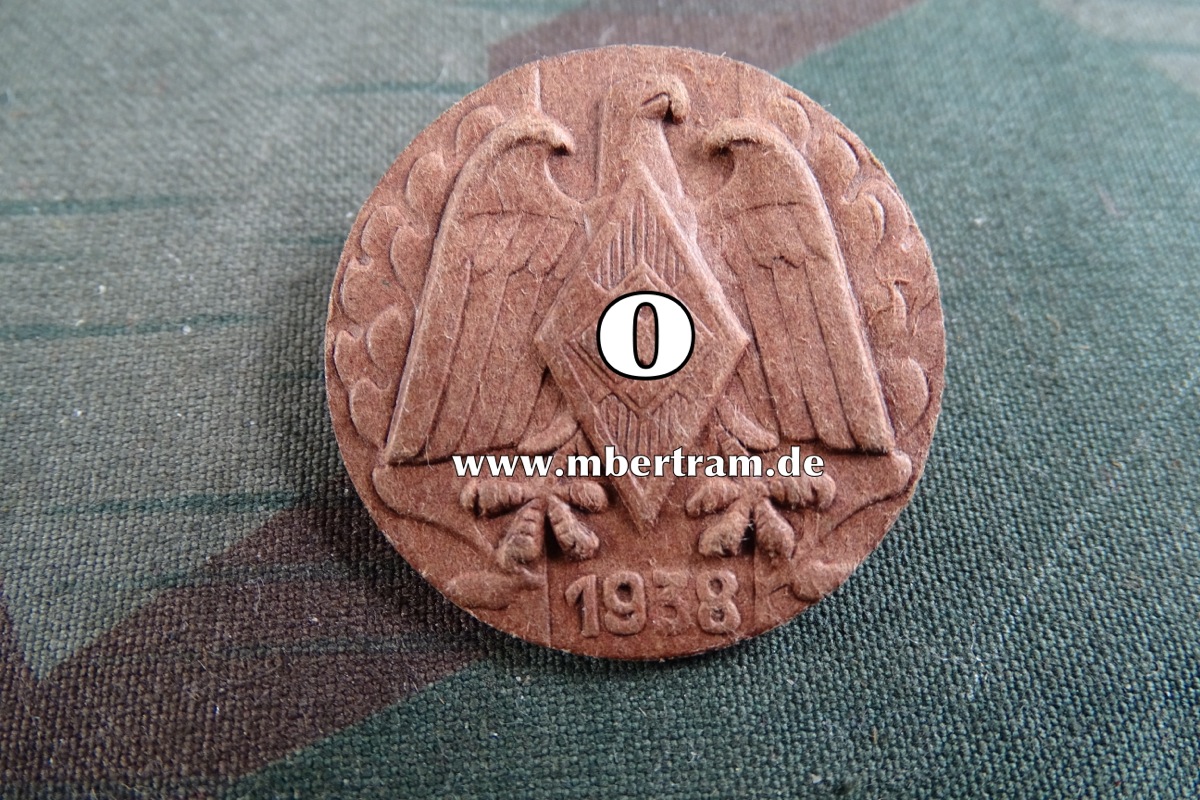 HJ - 1938 , Pappabzeichen, an Nadel