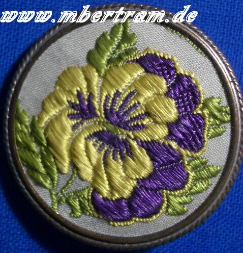 WHW Reichsstrassensammlung gewebtes Abzeichen Blume