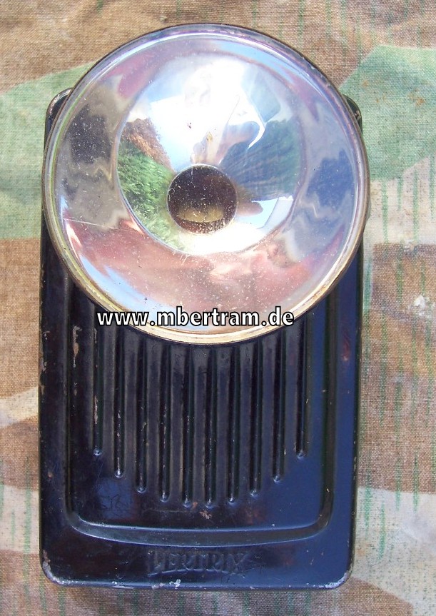 Wehrmacht Taschenlampe "Pertrix Nr:665"