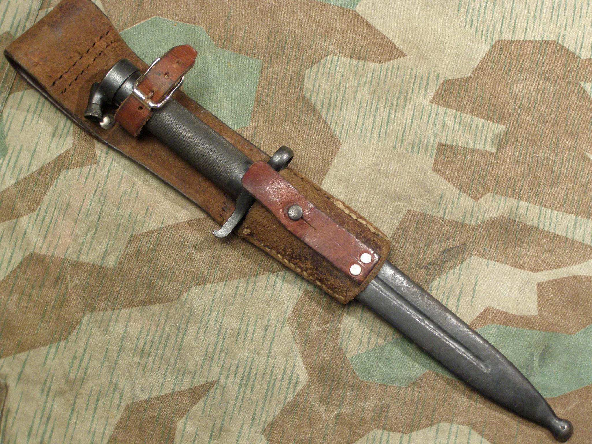 4782-1 Schwedisches Messer Bajonett M. 1896, Scheide, Koppelschuh