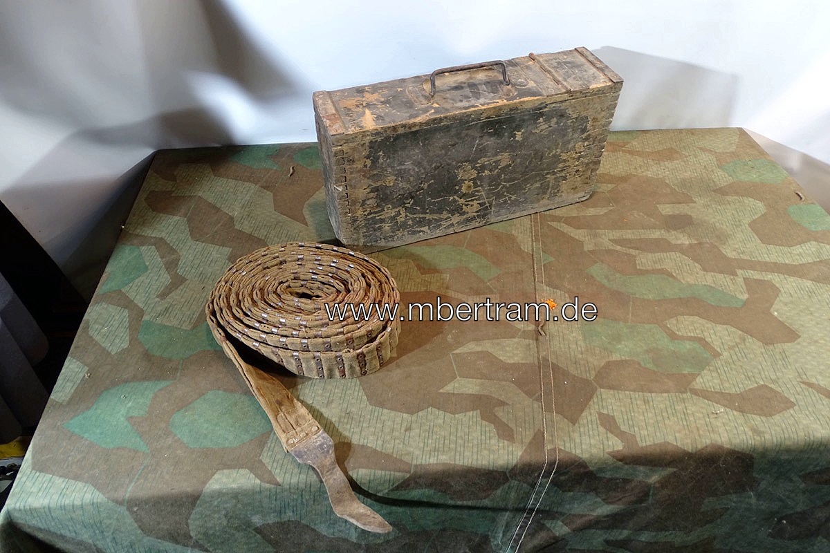 Holz Patronenkasten / Gurtkasten  MG Schwarzlose mit Gurt,  1. Weltkrieg