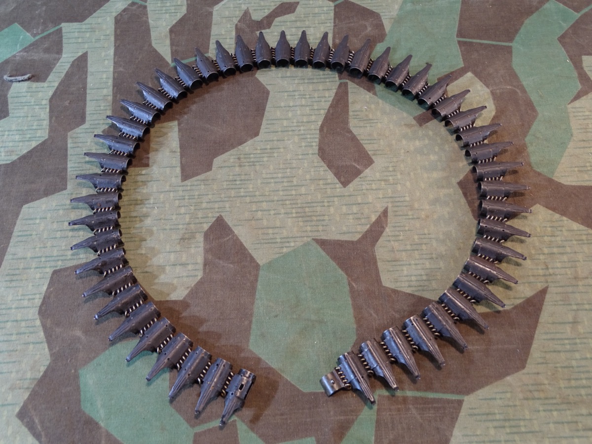 50 Schuss Gurtkette für MG 42 und MG 34, Fa. Märklin Spielzeugfabrik Göppingen " bkg 2.42"