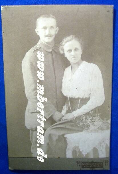 Kabinettfoto kartoniert: Soldat 1.Weltkrieg, feldgraue Uniform