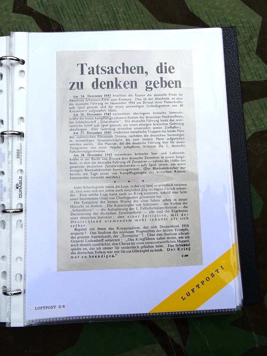 Ordner mit Allierten Abwurf Propaganda Flugblättern des 2. Weltkriegs, 17 Original, 10 Kopie Ordner mit Allierten Abwurf Propaganda Flugblättern des 2. Weltkriegs, 17 Original, 10 Kopie