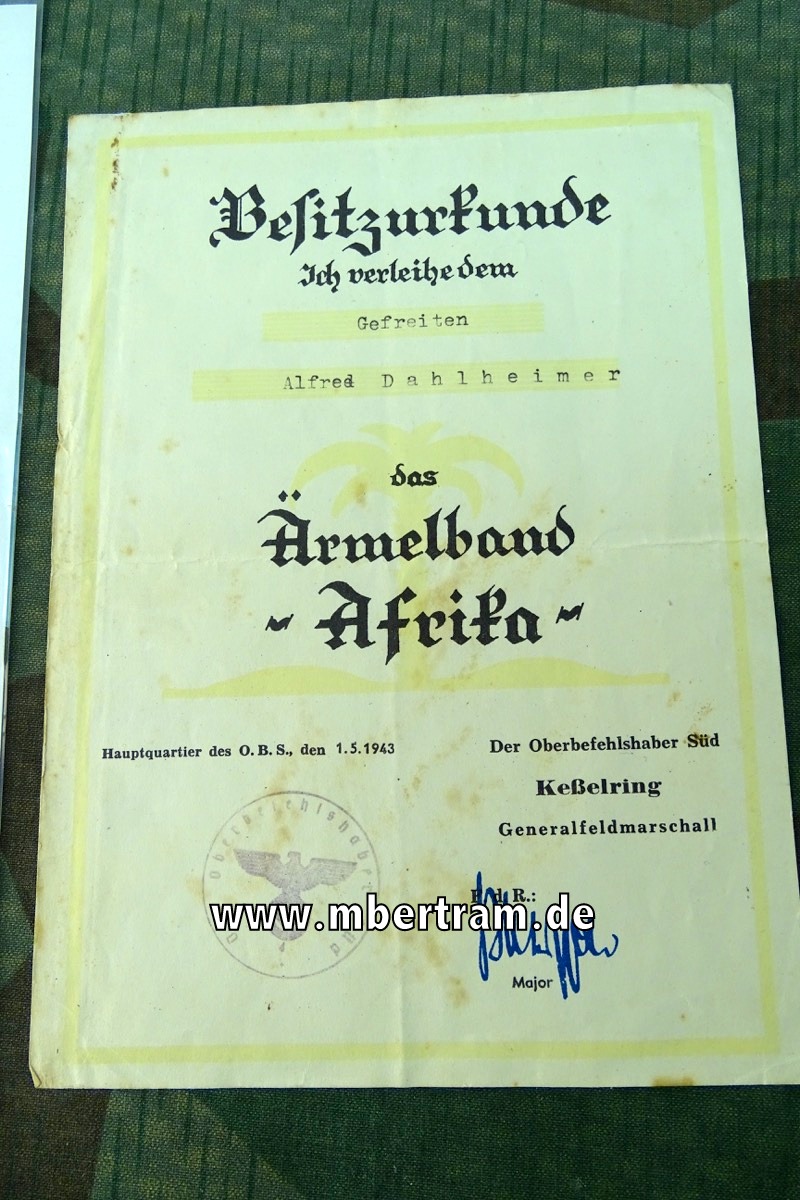 Besitzurkunde für das Ärmelband " Afrika " der Heeres-Gruppe-Afrika, mit Expertise