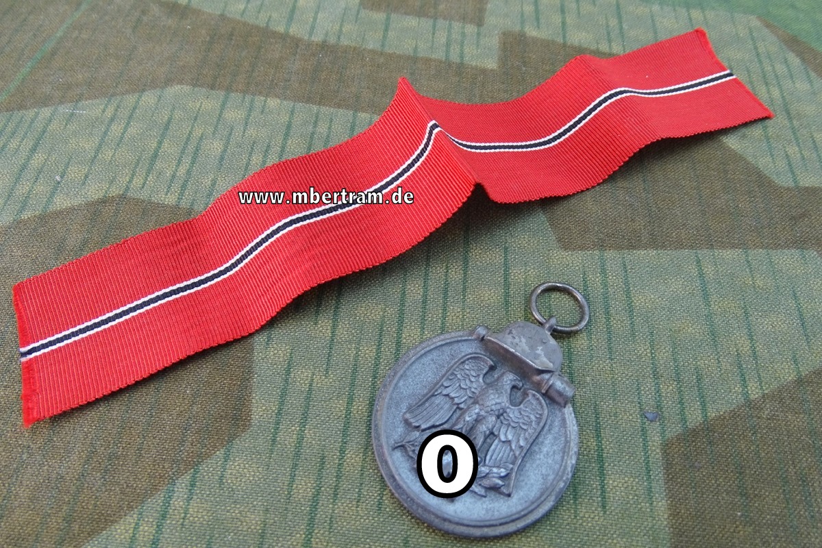Medaille Winterschlacht im Osten,  Feinzink, am Band, Hersteller 14