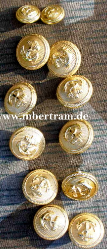12 gleiche Marine Knöpfe. Wahrscheinlich Nachkrieg, 25mm