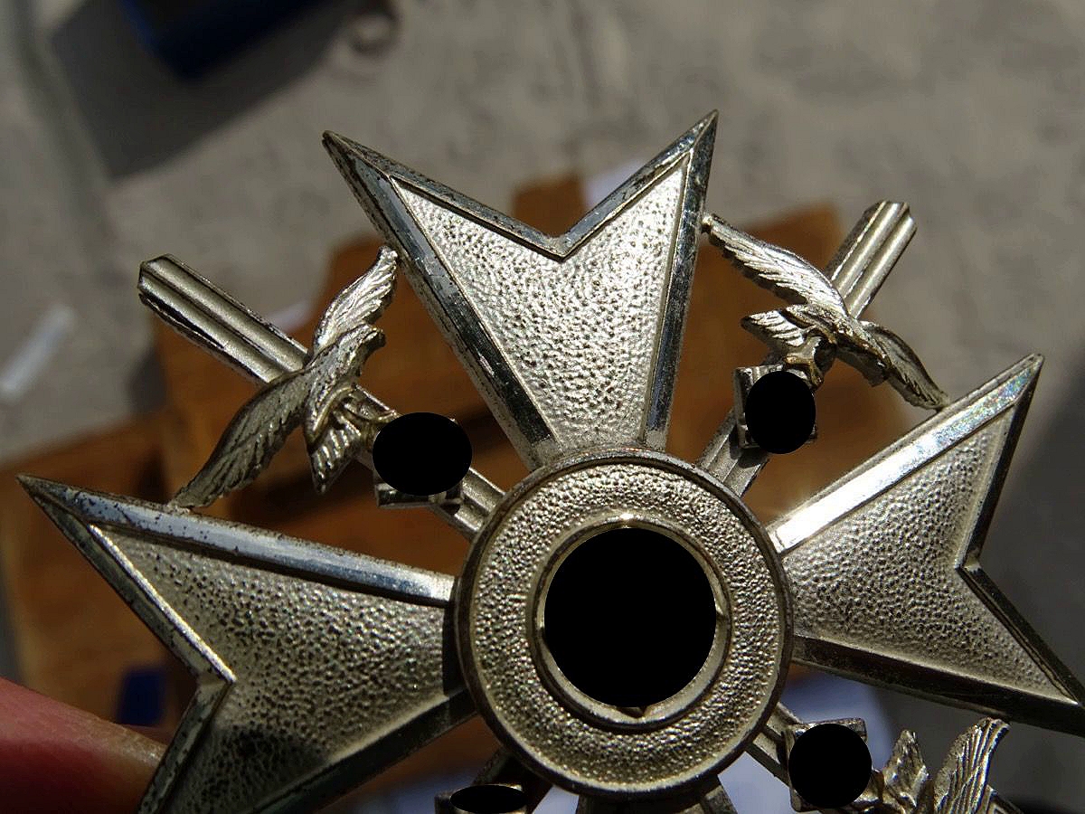 Spanienkreuz in silber mit Schwertern, Buntmetall, versilbert, Hst. 4 -Steinauer, Weitze Rechnung u.- Expertise Spanienkreuz in silber mit Schwertern, Buntmetall, versilbert, Hst. 4 -Steinauer, Weitze Rechnung u.- Expertise