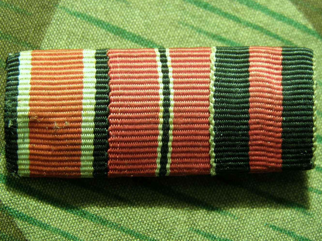 3er Bandspange: EK 2 39, Ostmed., Med. 1.Okt. 1938