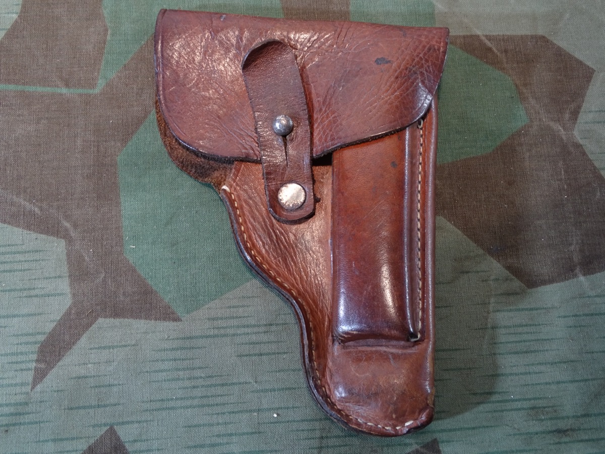 Holster / Pistolentasche für Pistole P 27 (t) , braun