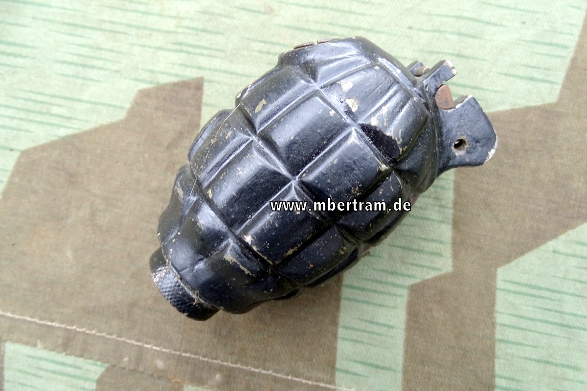 Englische Deko Eierhandgranate "Mils Bomb No 36"