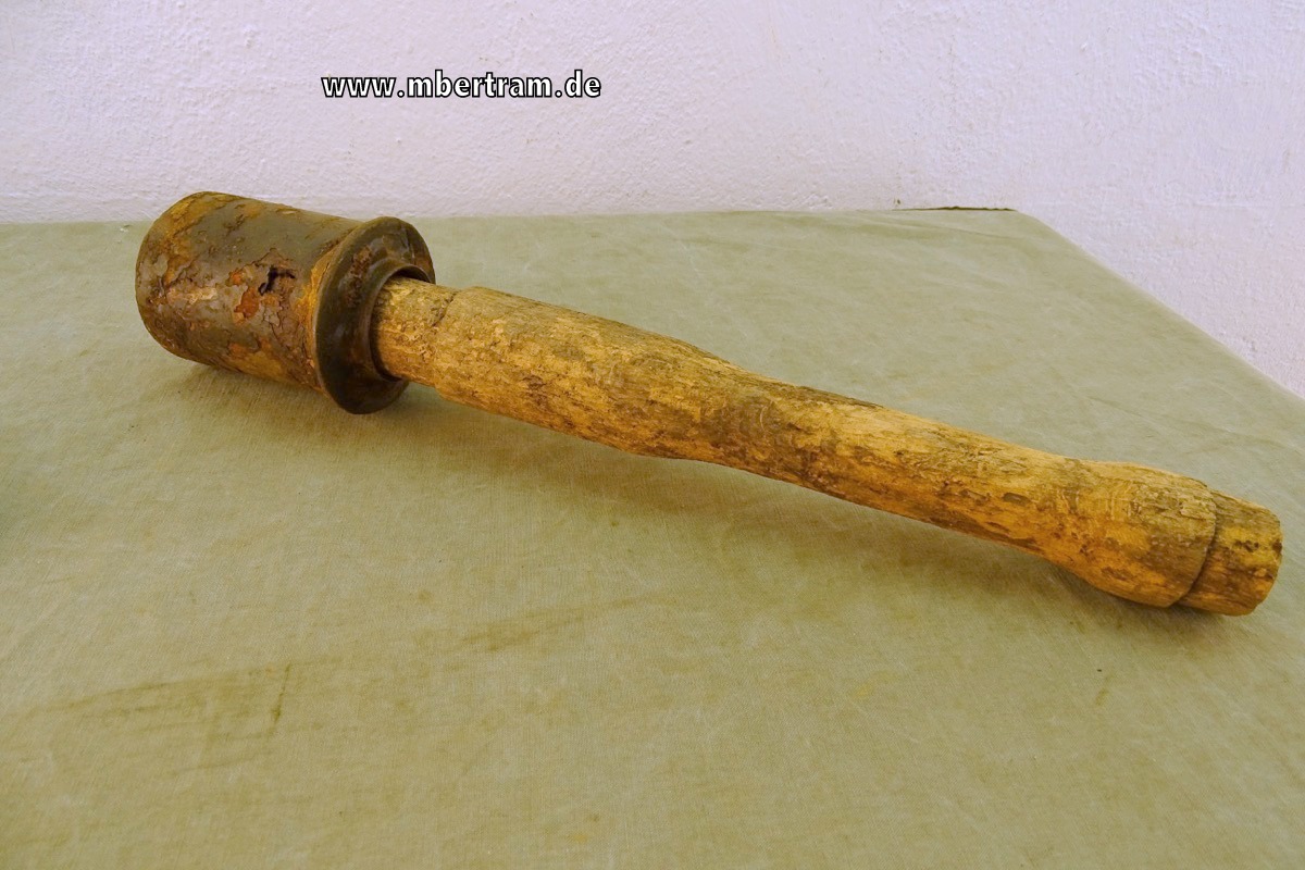 Wehrmacht / Waffen SS:  Bastlerstück Stielhandgranatee M 24, Originalteile