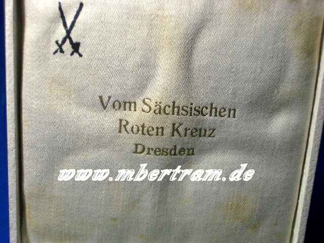 2359-2 4 Porzellan Medaillen, schs. Rotes Kreuz" 1921, Meissen