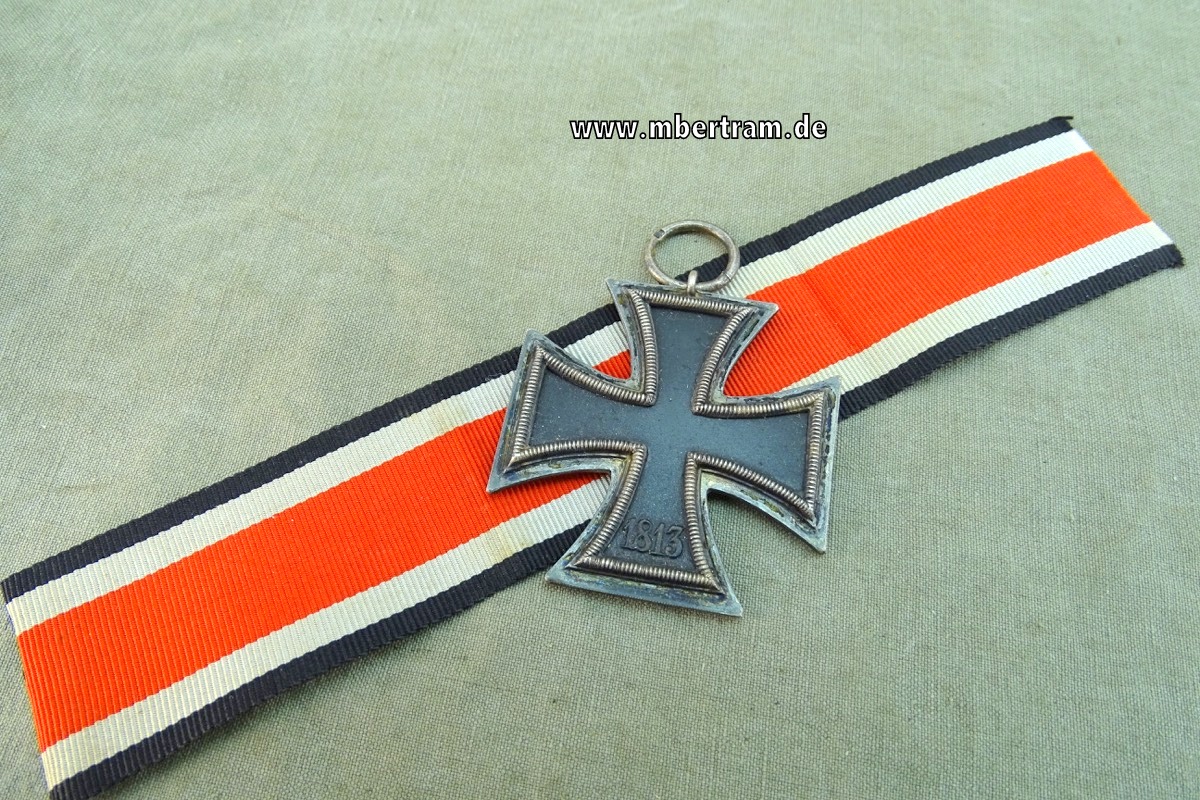 Eisernes Kreuz 1939 2. Klasse mit Hersteller im Ring "55 "
